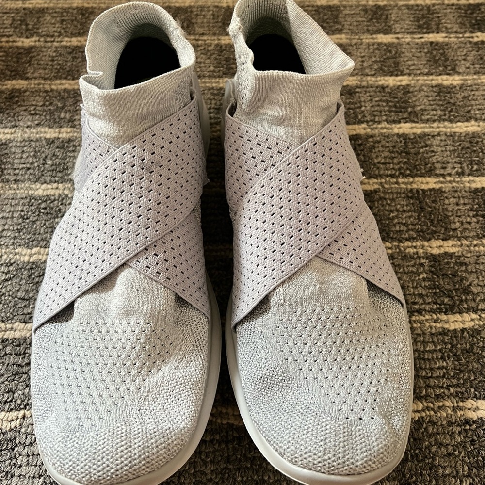 NIKE Free Rn Motion 1.0 - Wolf Grey